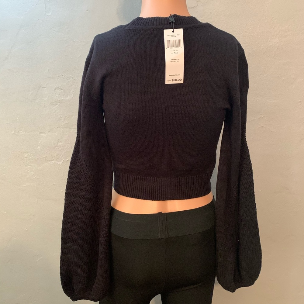 ✨2x49✨BCBGeneration Cropped Sweater